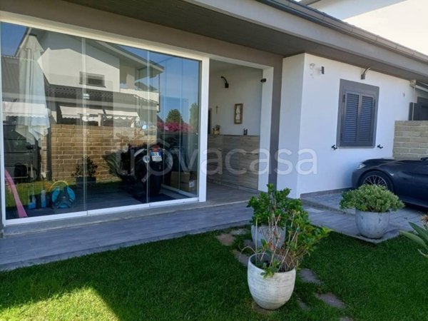 casa indipendente in vendita ad Anzio