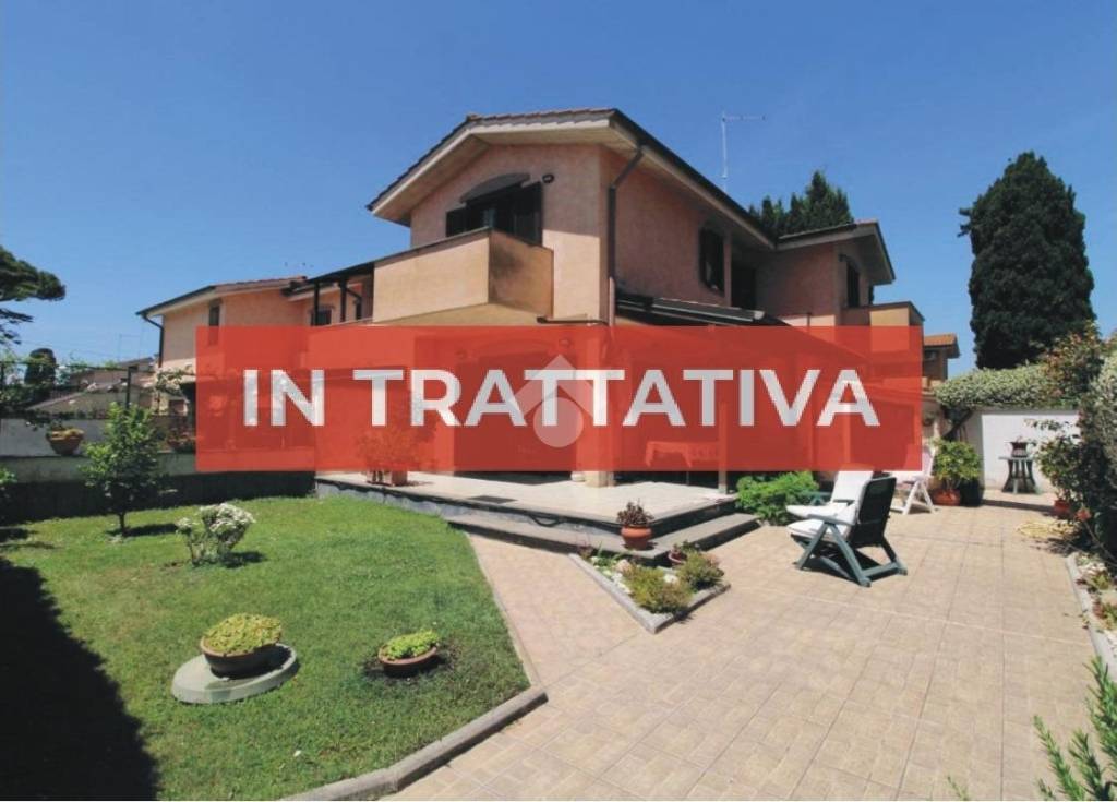 casa indipendente in vendita ad Anzio in zona Lido dei Pini