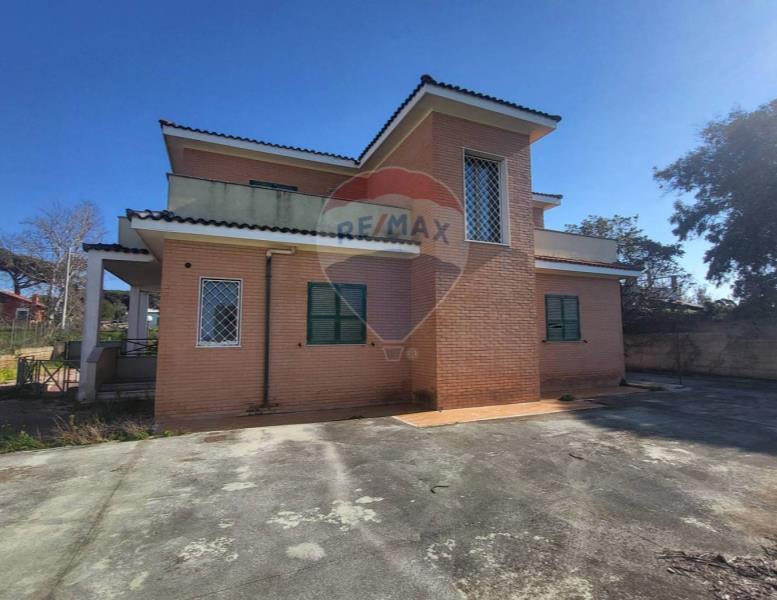 casa indipendente in vendita ad Anzio in zona Mare