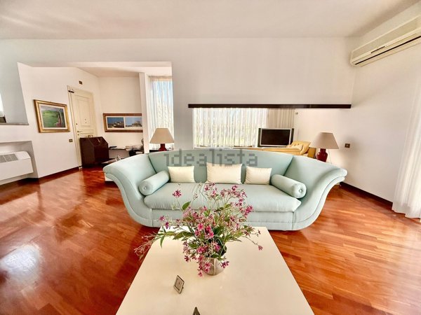 casa indipendente in vendita ad Anzio in zona Mare