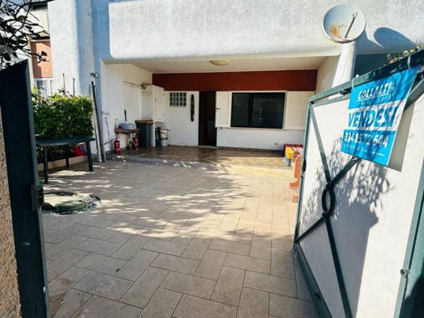 appartamento in vendita ad Anzio in zona Mare