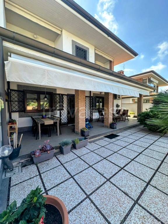 casa indipendente in vendita ad Anzio in zona Mare