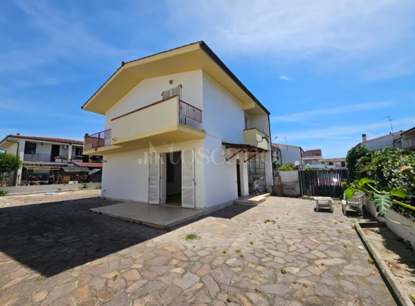 villa in vendita ad Anzio
