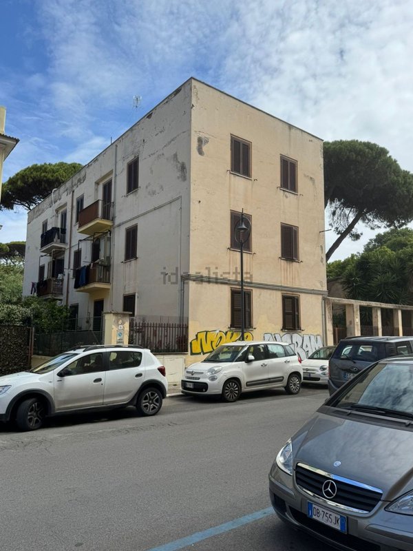 appartamento in vendita ad Anzio in zona Mare