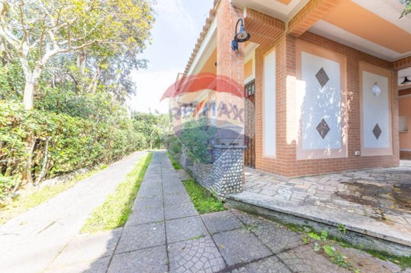 casa indipendente in vendita ad Anzio in zona Mare