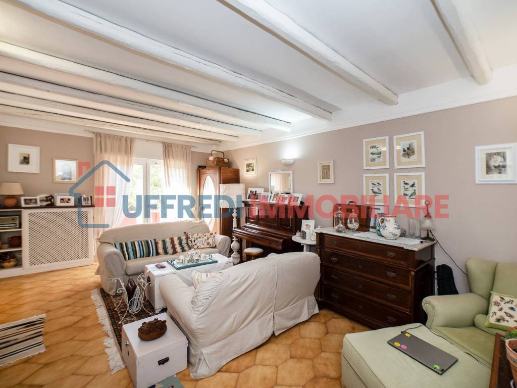 casa indipendente in vendita ad Anzio in zona Villa Claudia