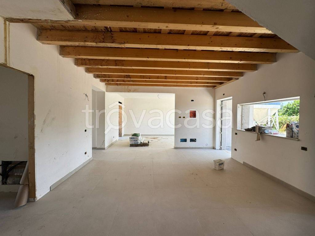 casa indipendente in vendita ad Anzio in zona Villa Claudia