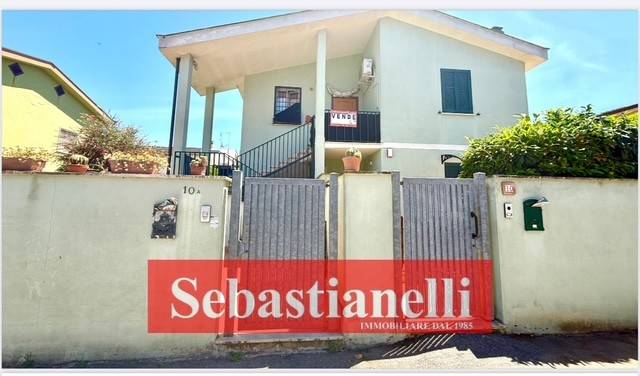 appartamento in vendita ad Anzio in zona Mare