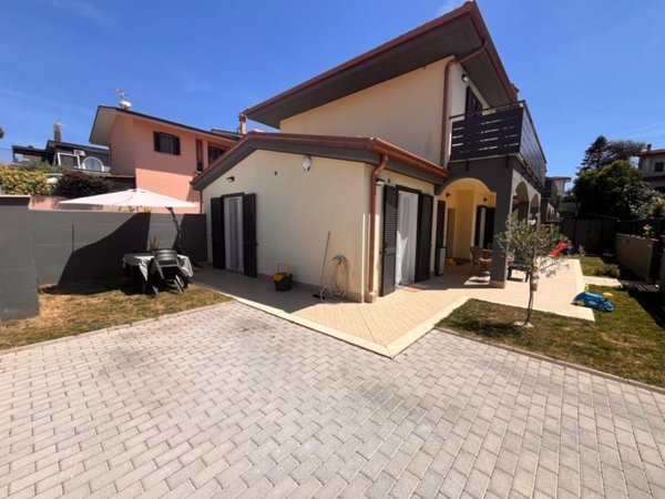casa indipendente in vendita ad Anzio in zona Mare