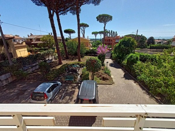 appartamento in vendita ad Anzio in zona Mare