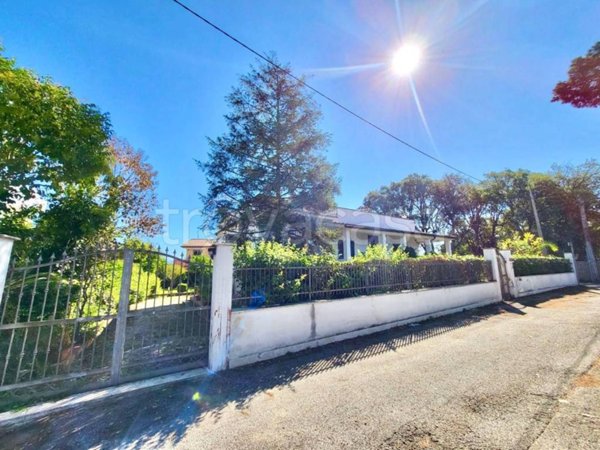 casa indipendente in vendita ad Anzio in zona Villa Claudia