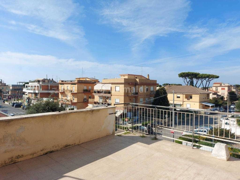 appartamento in vendita ad Anzio in zona Mare