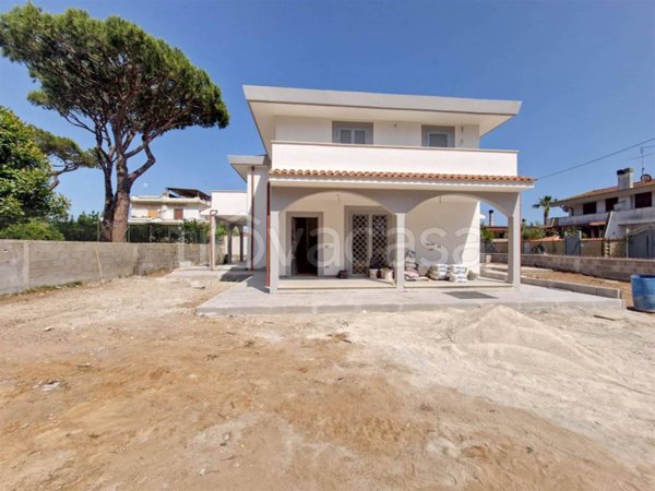 casa indipendente in vendita ad Anzio
