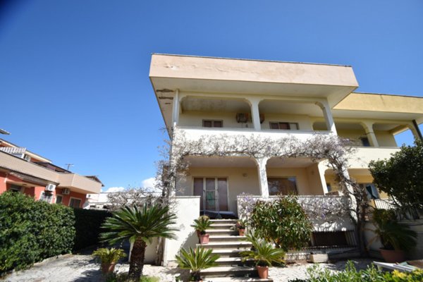 casa indipendente in vendita ad Anzio in zona Mare