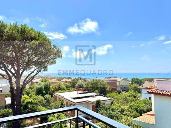 appartamento in vendita ad Anzio in zona Lido delle Sirene