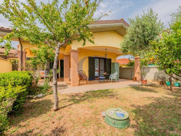 casa indipendente in vendita ad Anzio in zona Stazione