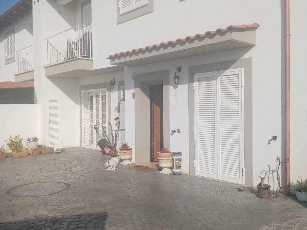 casa indipendente in vendita ad Anzio in zona Mare