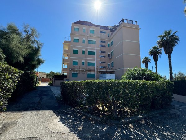 appartamento in vendita ad Anzio in zona Mare