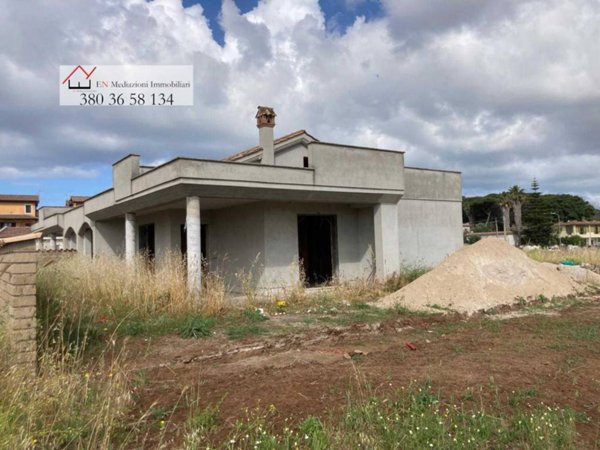 casa indipendente in vendita ad Anzio in zona Stazione