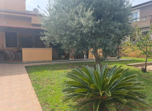 casa indipendente in vendita ad Anzio