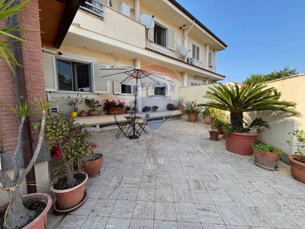 appartamento in vendita ad Anzio in zona Mare
