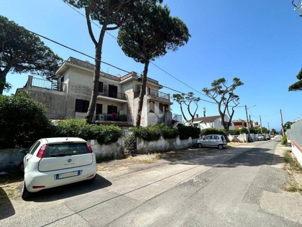 appartamento in vendita ad Anzio in zona Cincinnato