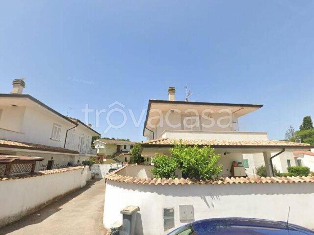 casa indipendente in vendita ad Anzio