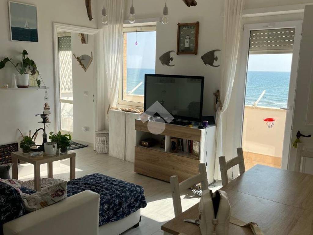 appartamento in vendita ad Anzio in zona Mare