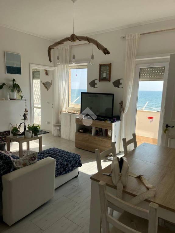 appartamento in vendita ad Anzio in zona Mare