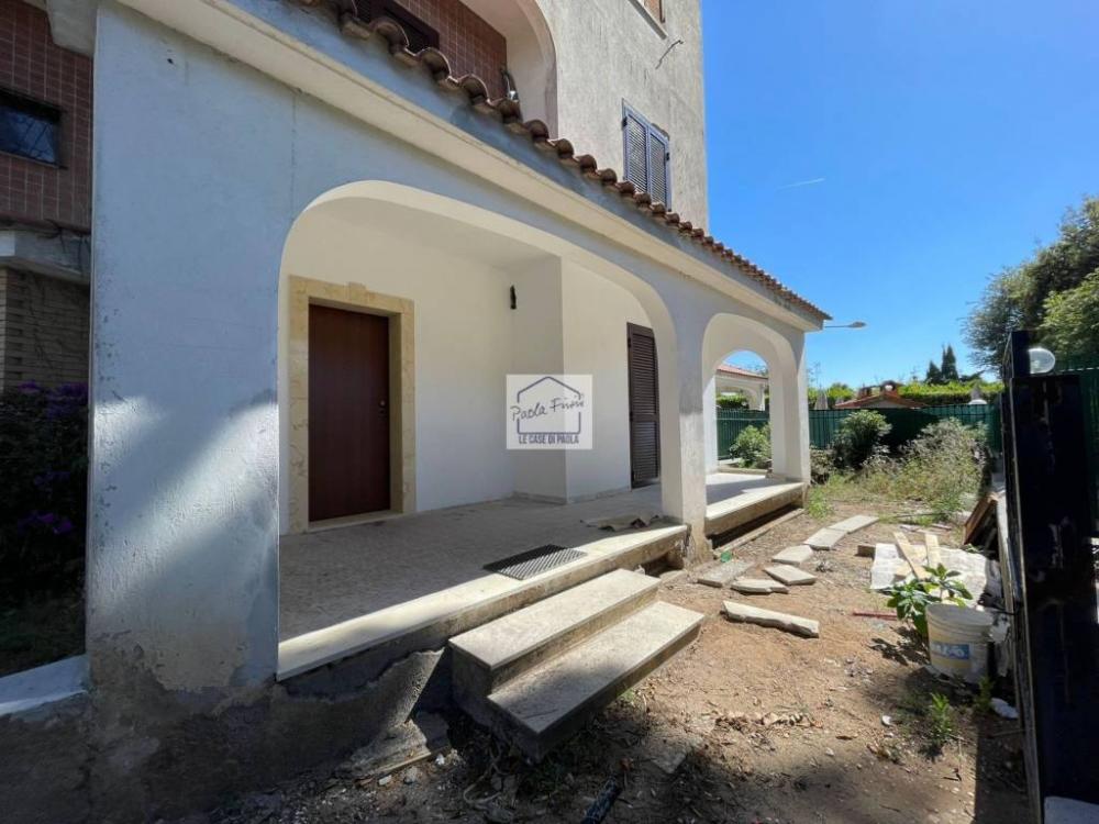 casa indipendente in vendita ad Anzio in zona Mare