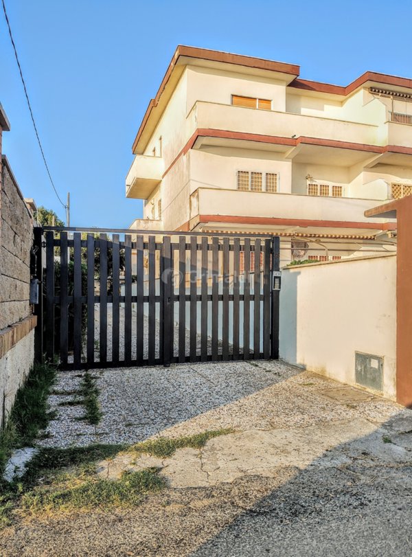 appartamento in vendita ad Anzio in zona Mare