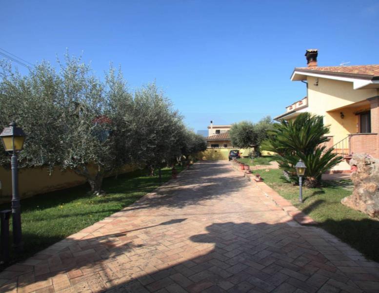 casa indipendente in vendita ad Anzio in zona Mare