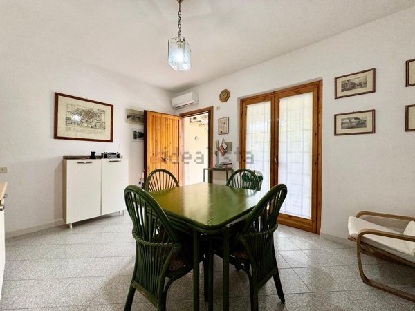 appartamento in vendita ad Anzio in zona Villa Claudia