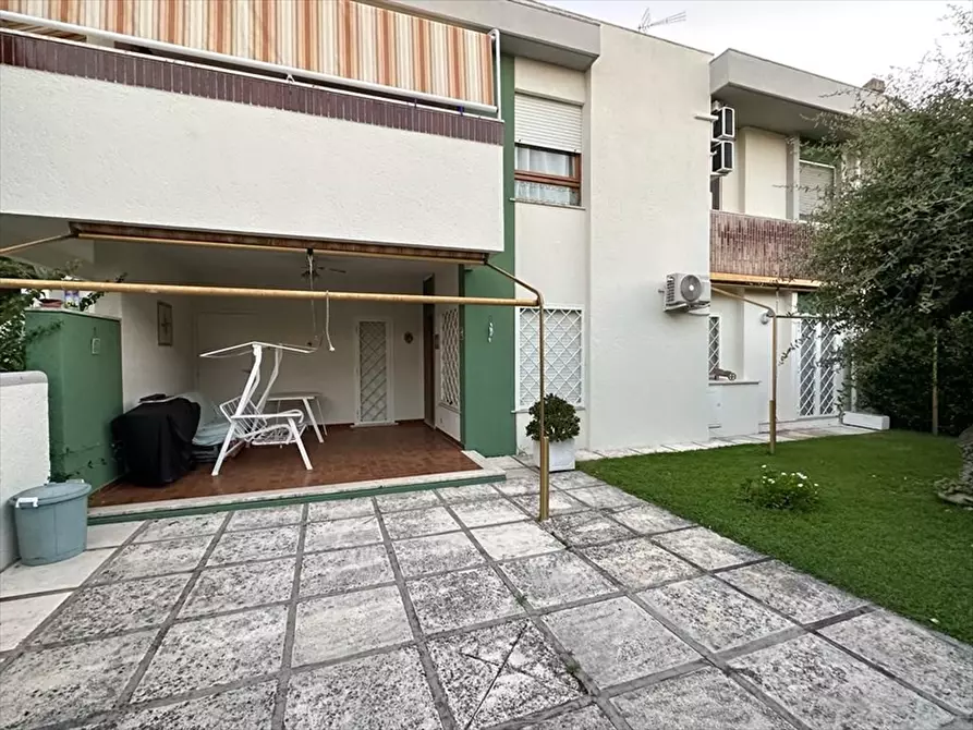casa indipendente in vendita ad Anzio in zona Mare