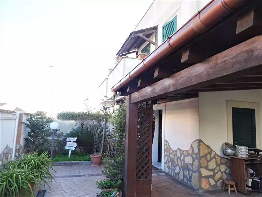 casa indipendente in vendita ad Anzio in zona Mare