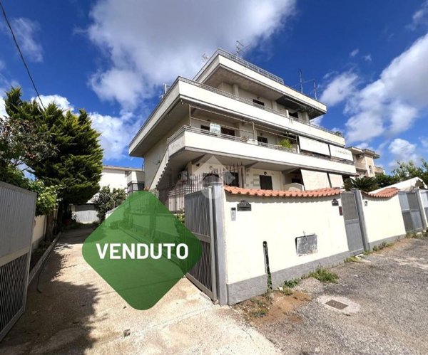 appartamento in vendita ad Anzio in zona Villa Claudia
