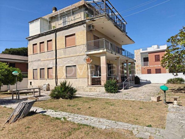 appartamento in vendita ad Anzio in zona Mare