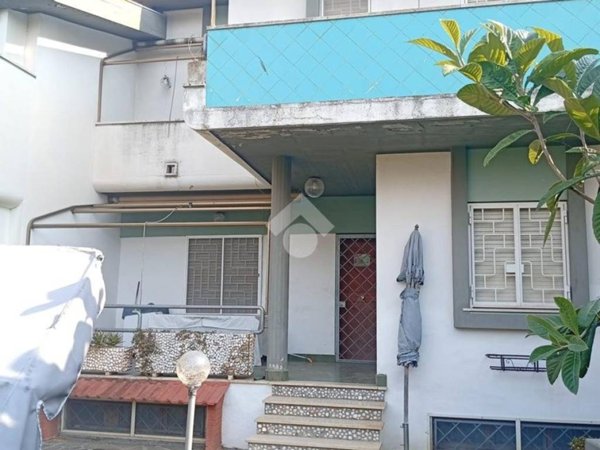 casa indipendente in vendita ad Anzio in zona Mare