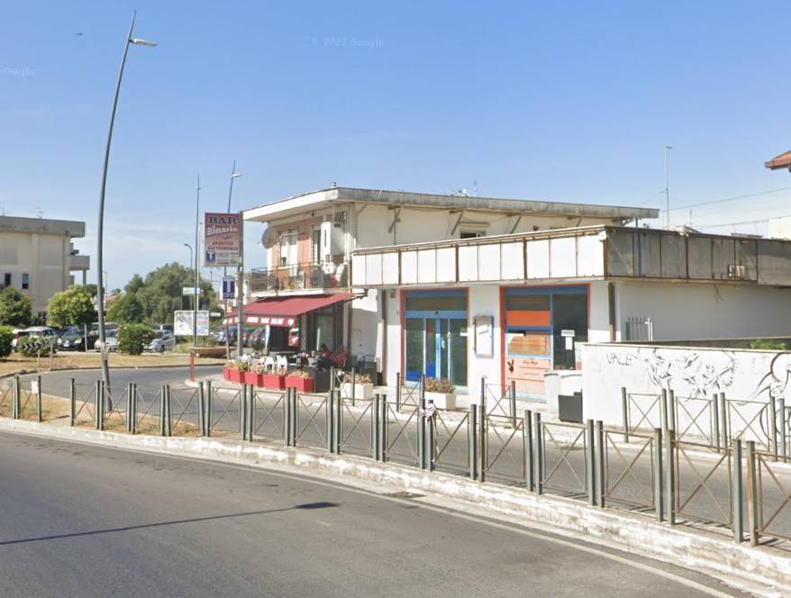negozio in vendita ad Anzio in zona Stazione