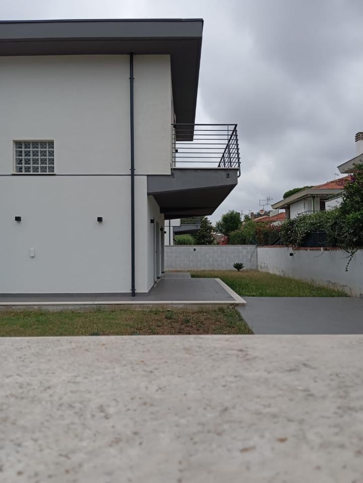 casa indipendente in vendita ad Anzio