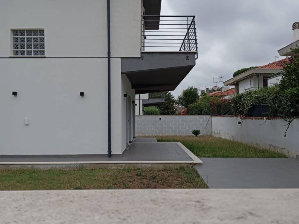 casa indipendente in vendita ad Anzio