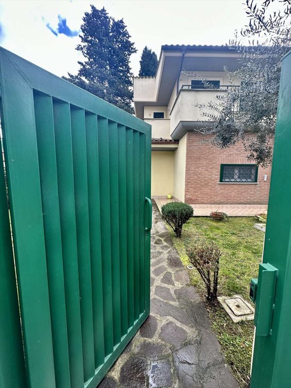 casa indipendente in vendita ad Anzio in zona Villa Claudia