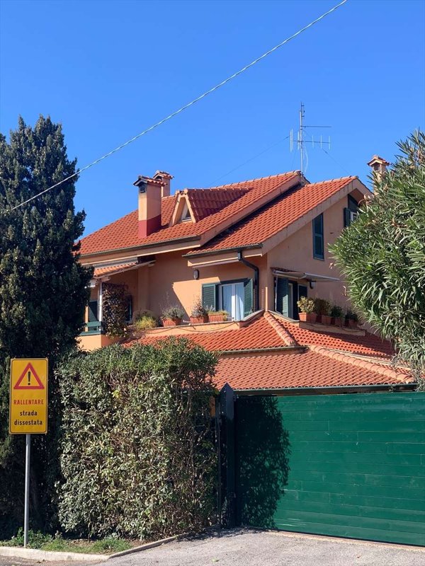 appartamento in vendita ad Anzio in zona Mare
