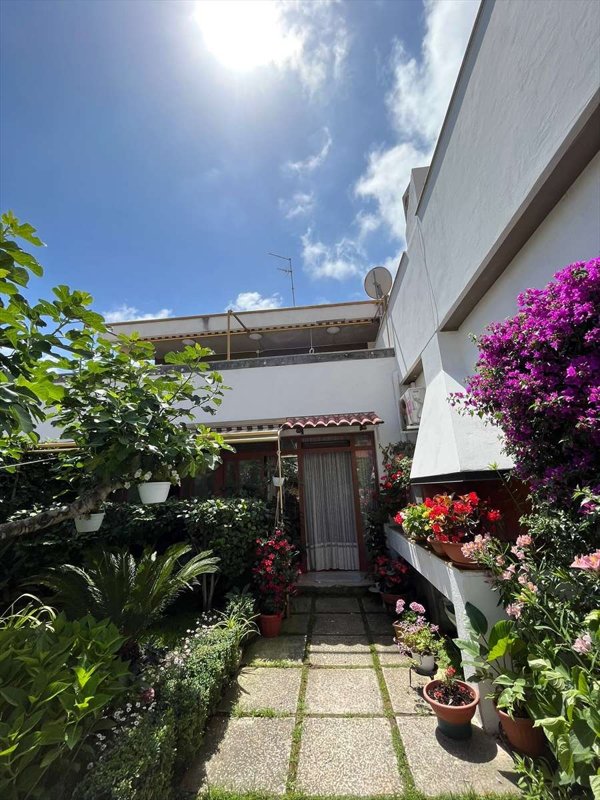 casa indipendente in vendita ad Anzio in zona Mare