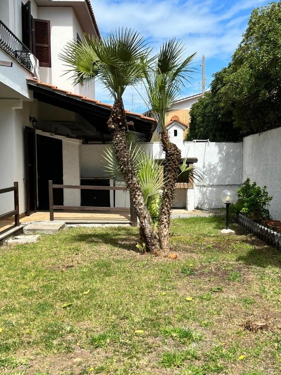 casa indipendente in vendita ad Anzio in zona Villa Claudia