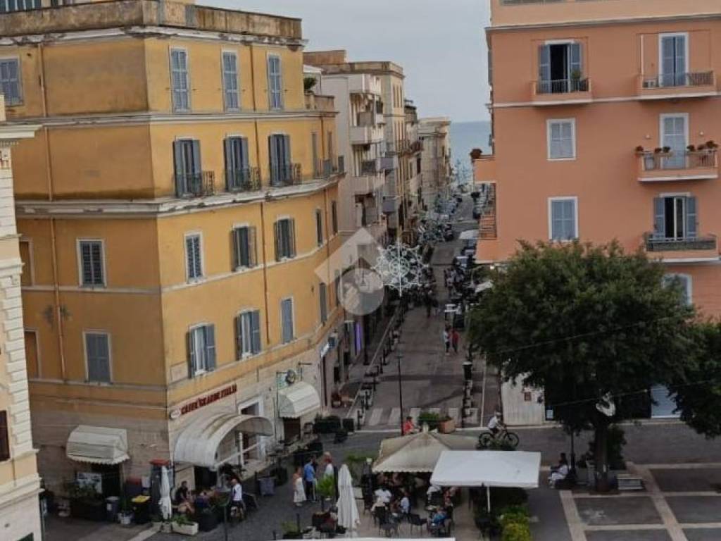 appartamento in vendita ad Anzio in zona Mare
