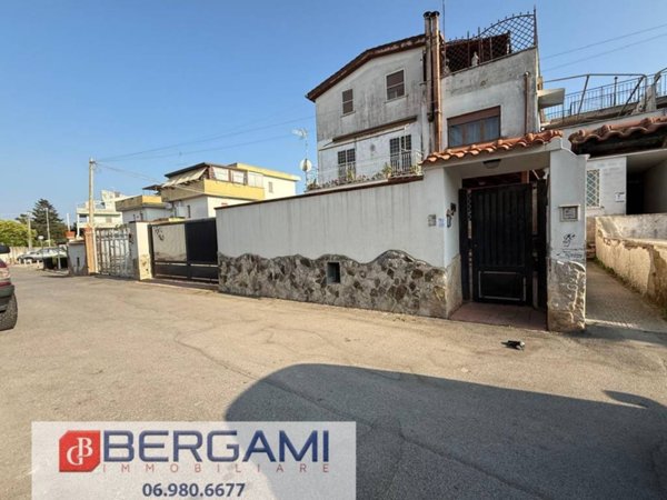 appartamento in vendita ad Anzio in zona Stazione