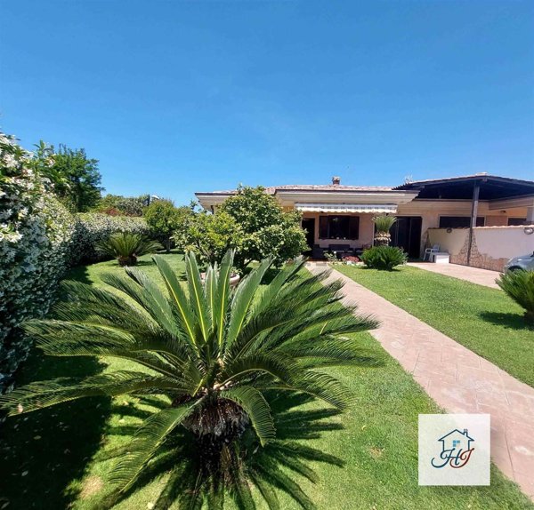 casa indipendente in vendita ad Anzio