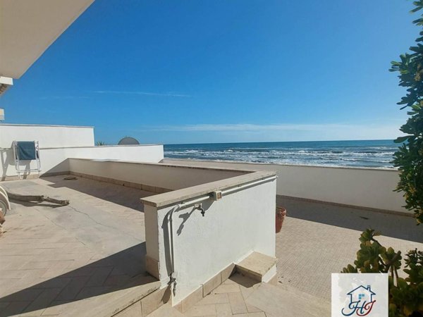 appartamento in vendita ad Anzio in zona Mare