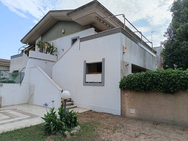 appartamento in vendita ad Anzio in zona Villa Claudia